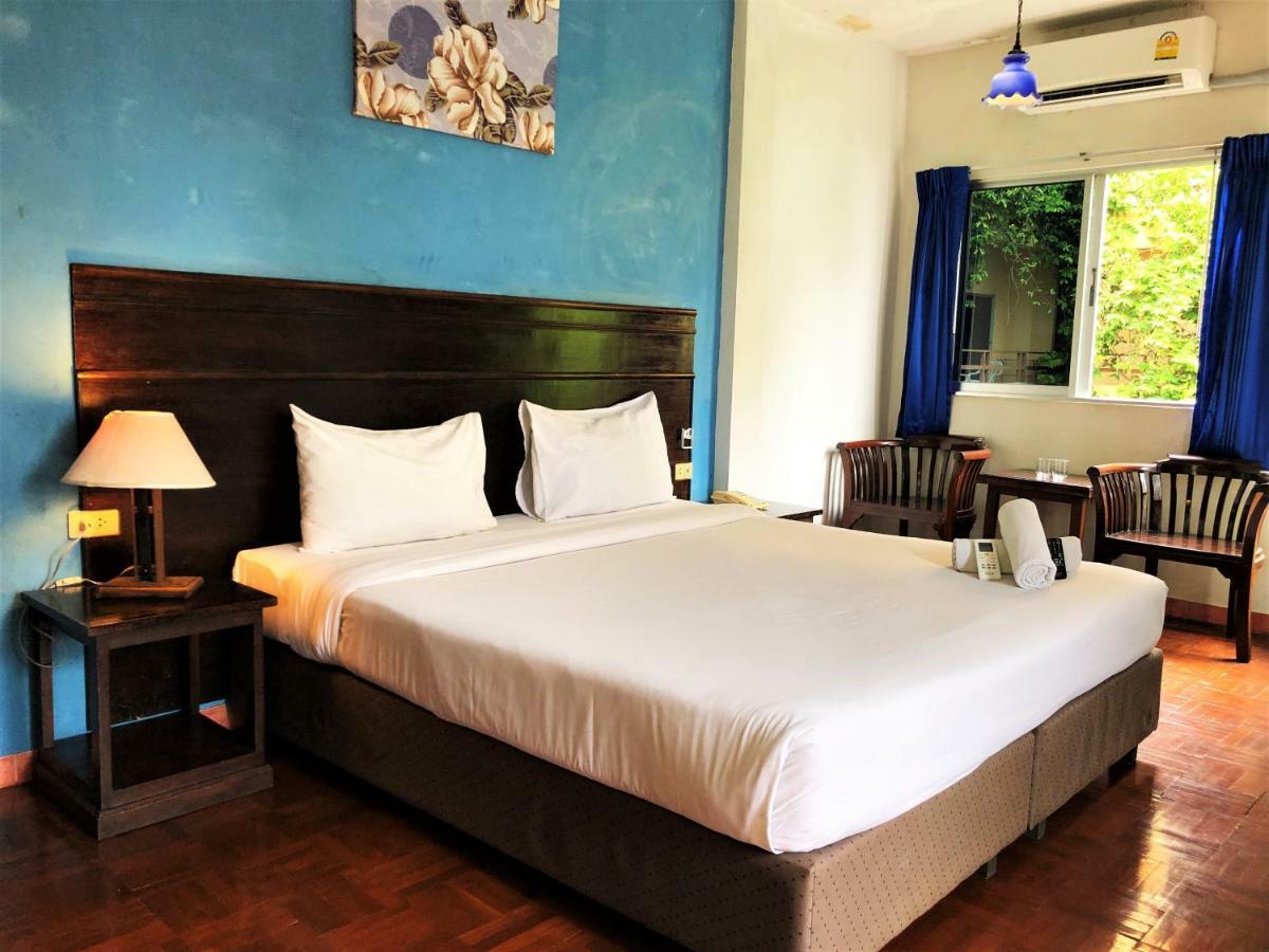 Hotel Sutus Court 2 Pattaya Exterior foto