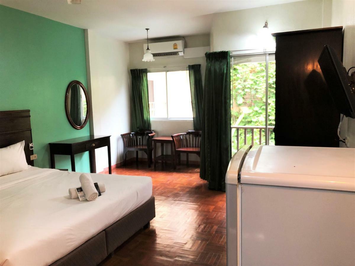 Hotel Sutus Court 2 Pattaya Exterior foto