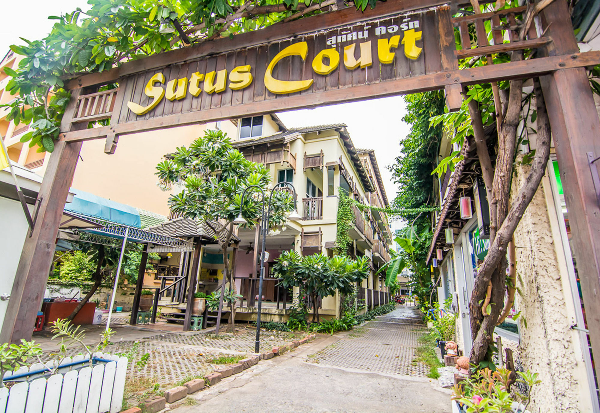 Hotel Sutus Court 2 Pattaya Exterior foto