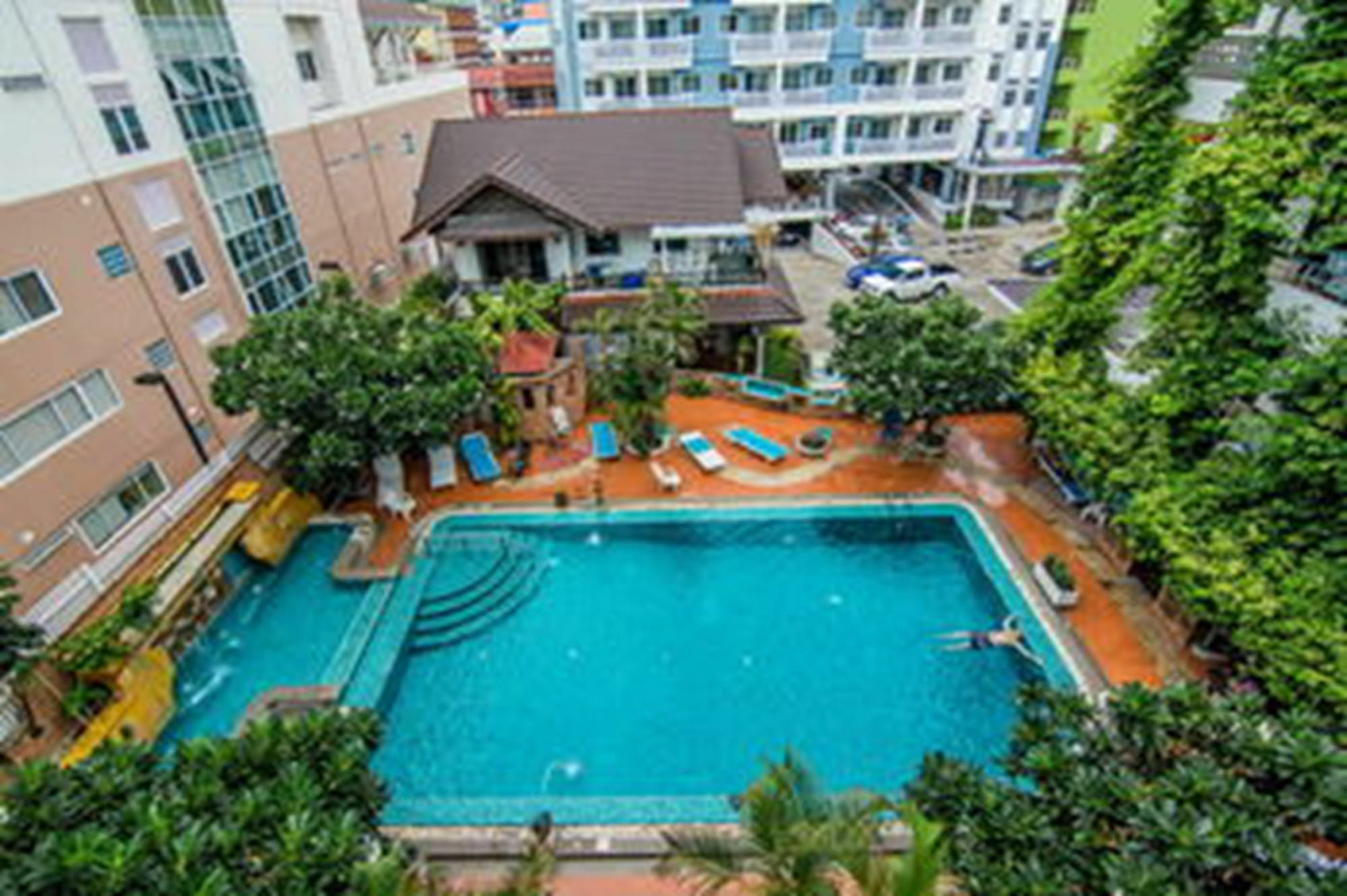 Hotel Sutus Court 2 Pattaya Exterior foto