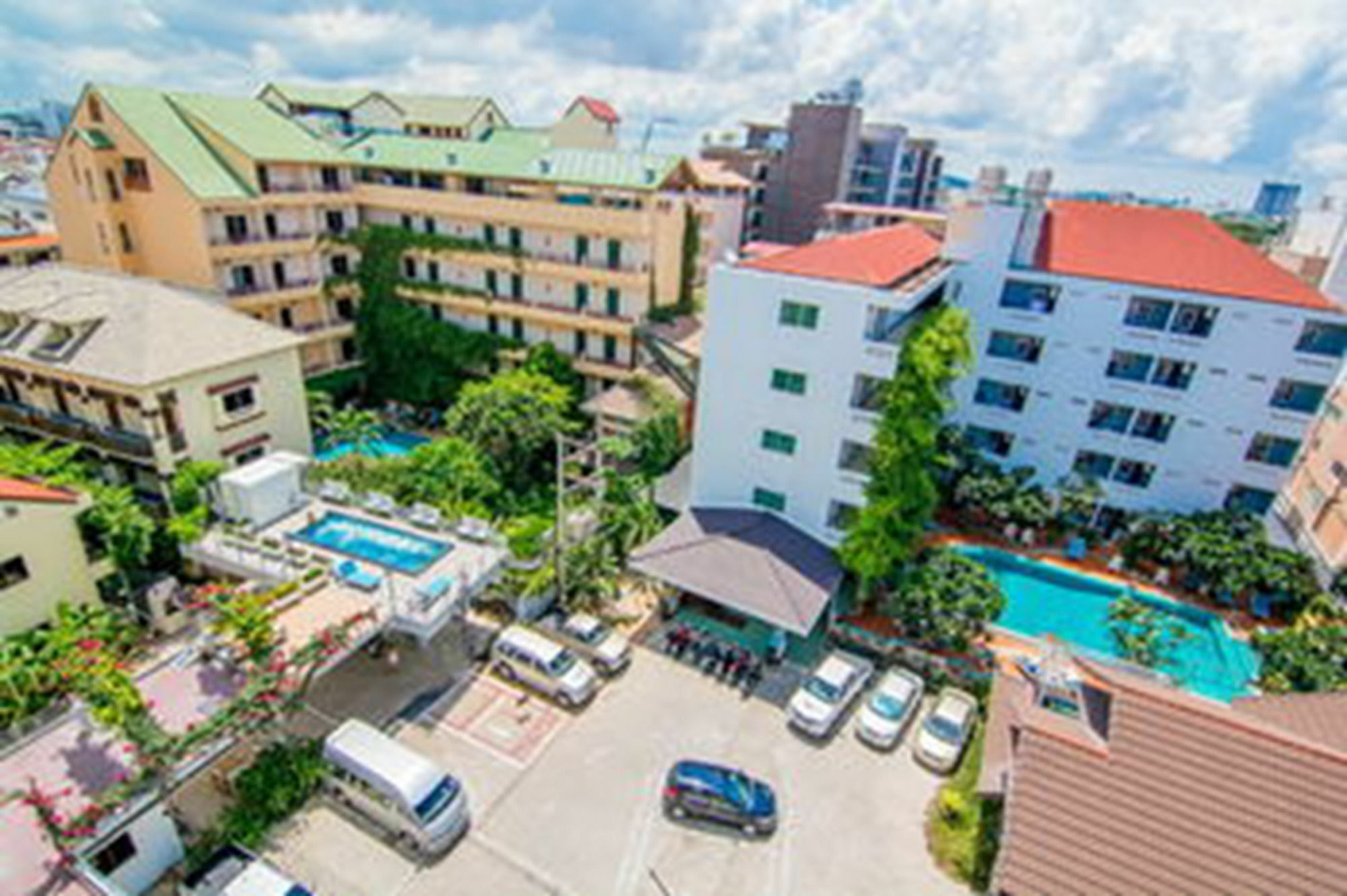 Hotel Sutus Court 2 Pattaya Exterior foto
