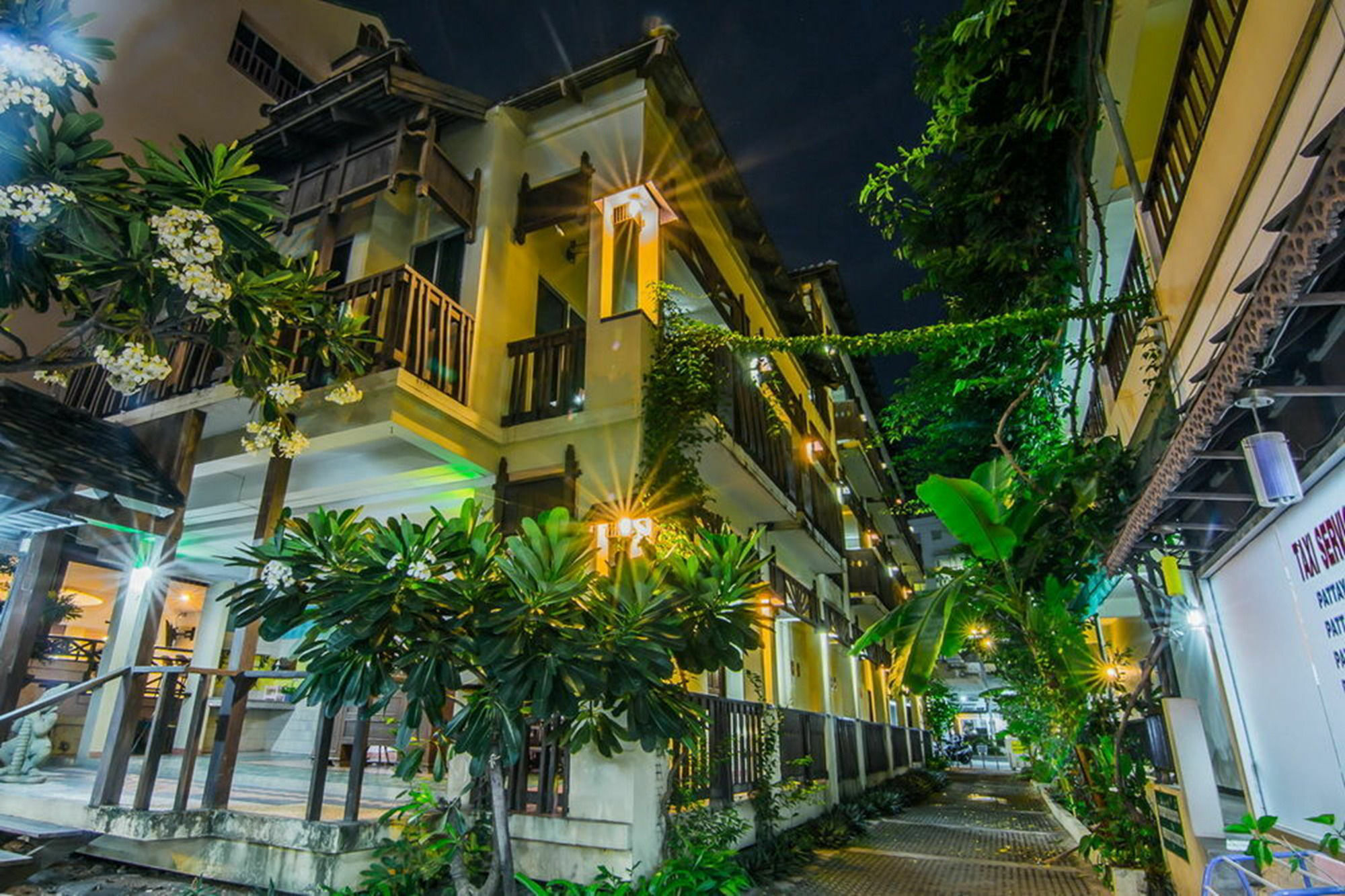 Hotel Sutus Court 2 Pattaya Exterior foto